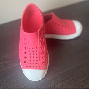 Native Kids Slip-On Sneakers in Coral Pink with White Toe